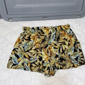 Panama Jack women’s shorts, size large, floral